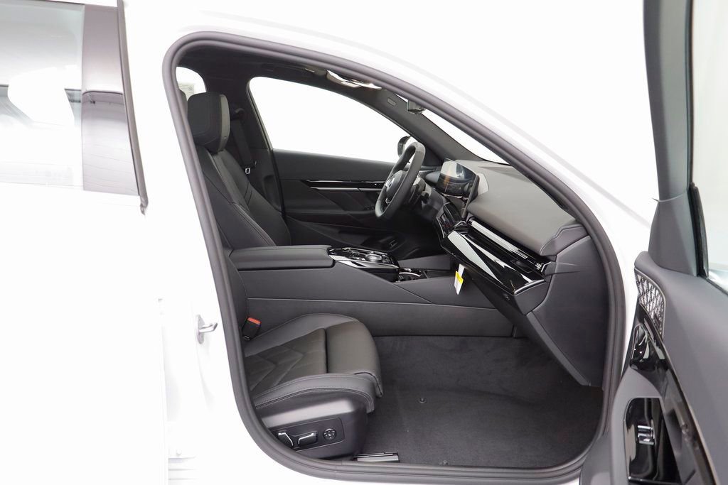 New 2026 BMW 530i xDrive image 18