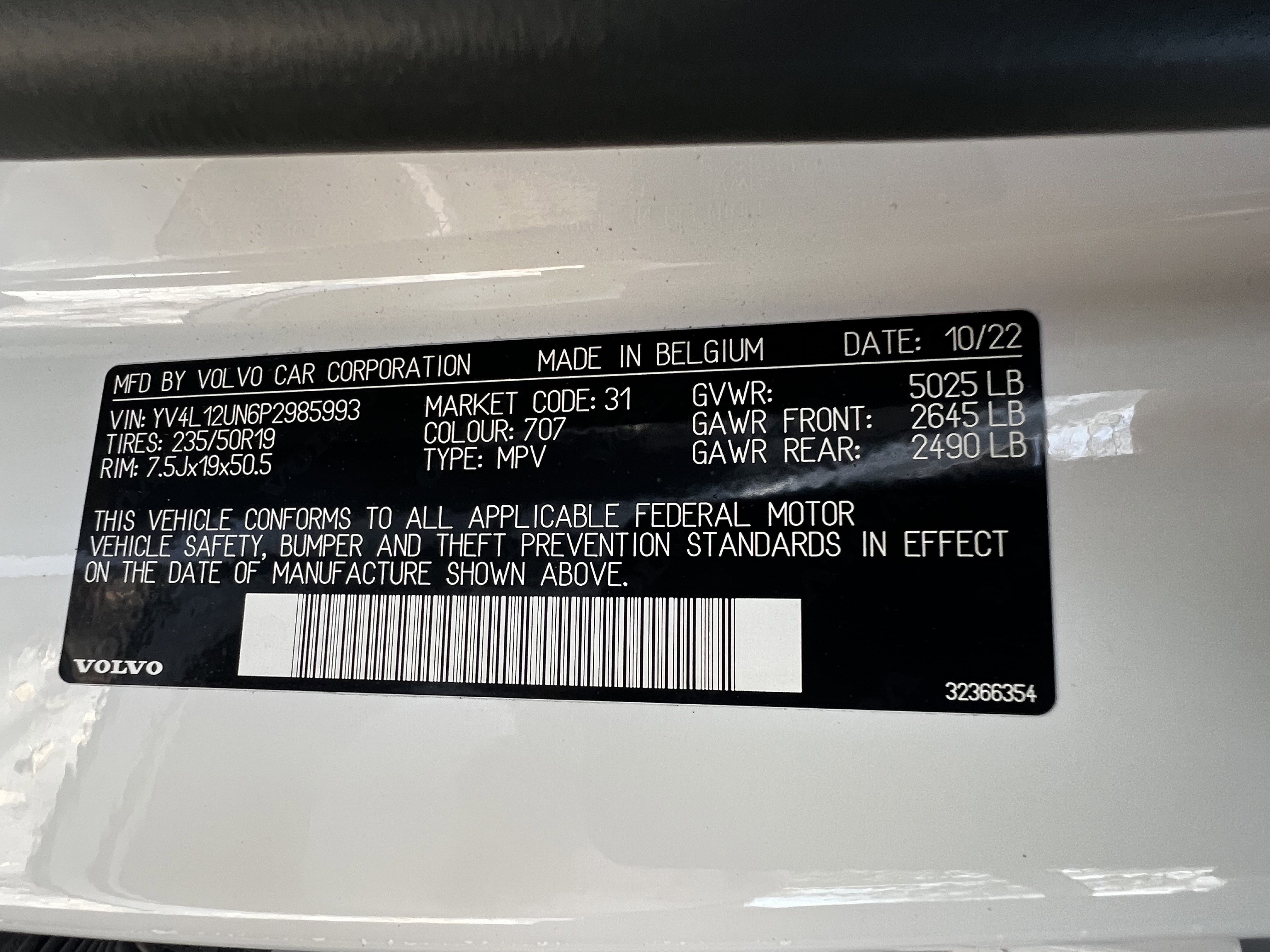 Used 2023 Volvo XC40 B5 Plus image 49