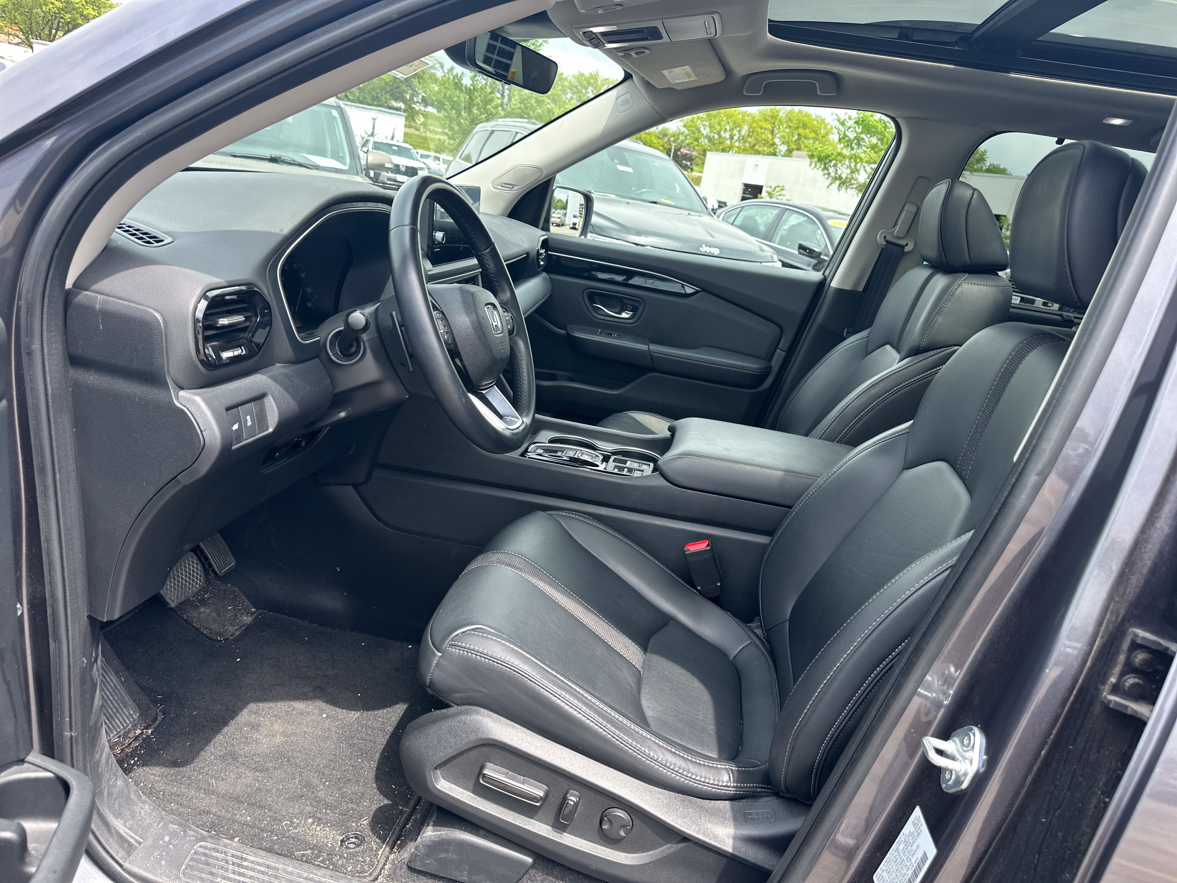 Used 2023 Honda Pilot Touring image 14