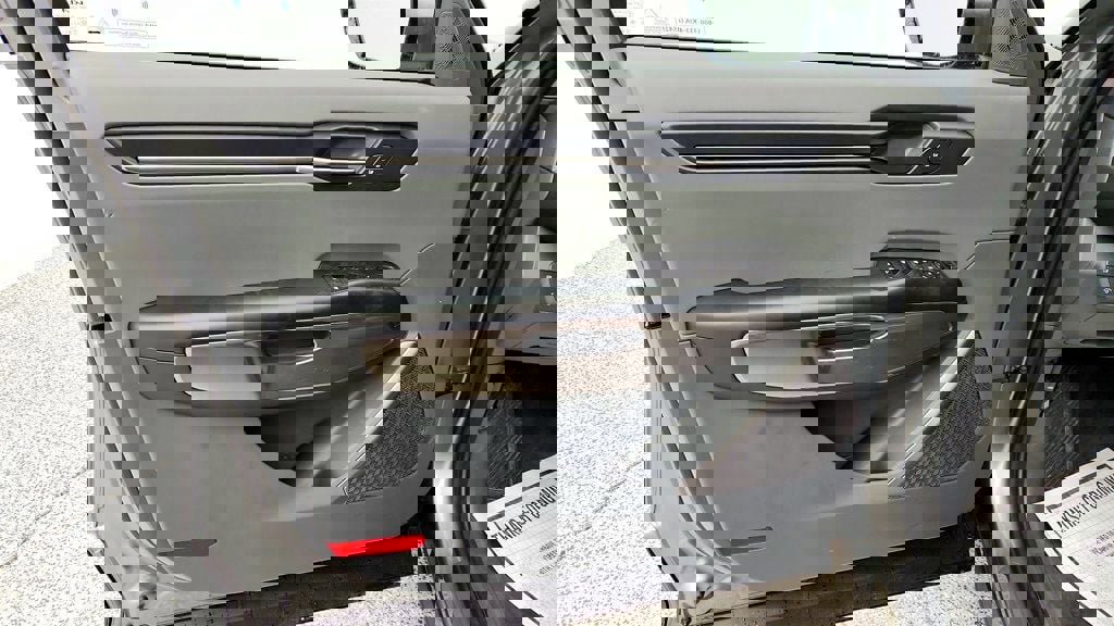 Used 2024 Kia EV9 Light image 10