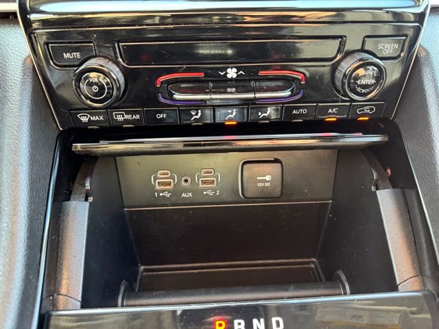 Certified 2023 Jeep Grand Cherokee Laredo image 26