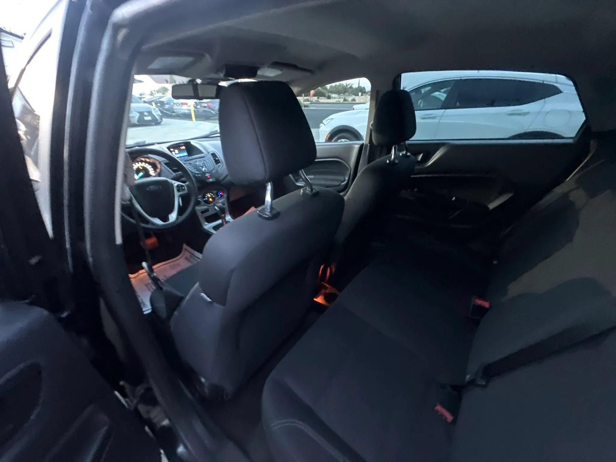 Used 2018 Ford Fiesta SE FWD image 39