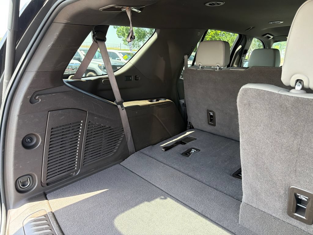 Used 2025 Chevrolet Tahoe LT AWD/4WD image 11