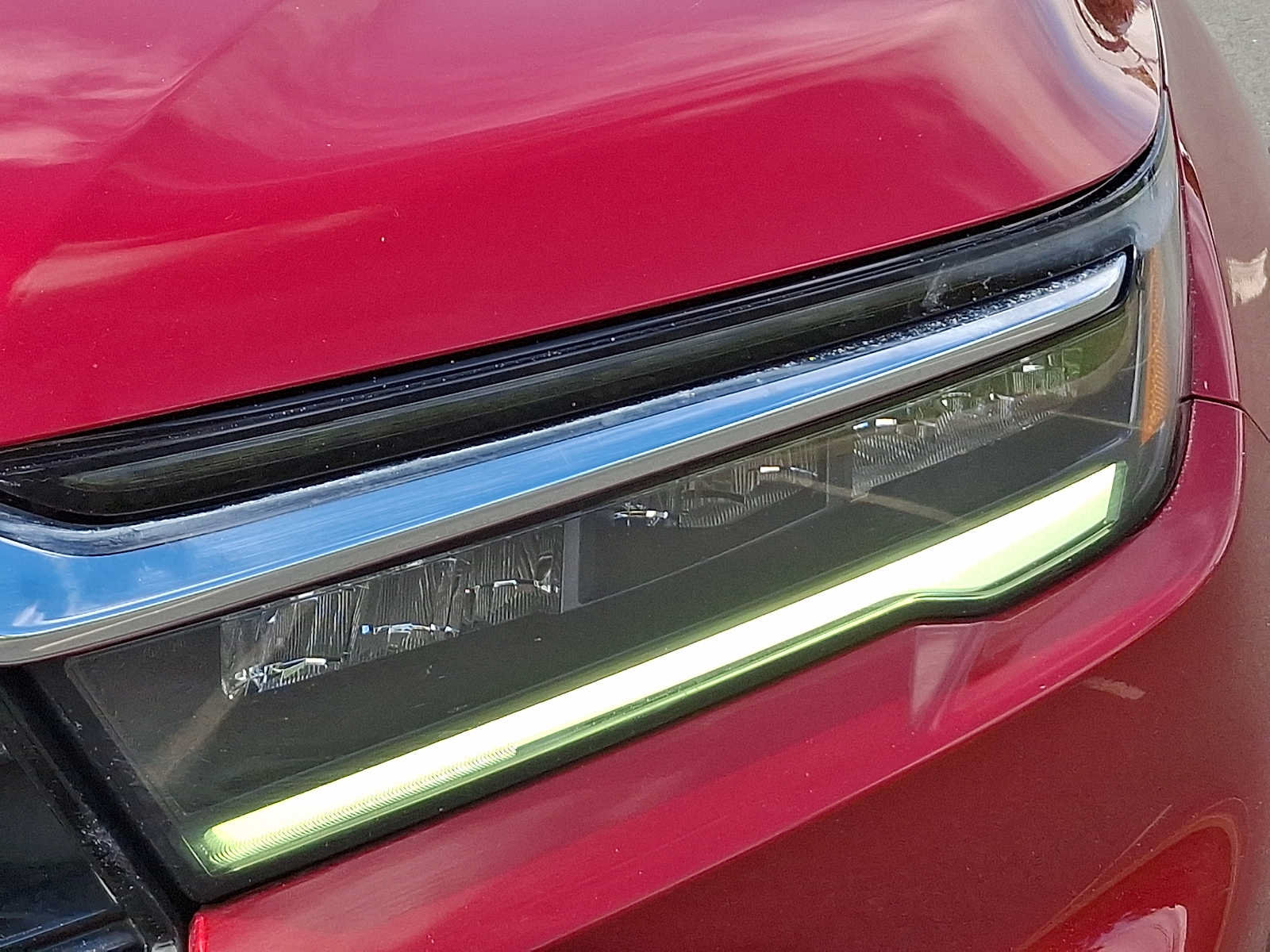 Used 2024 Honda Pilot Touring image 9