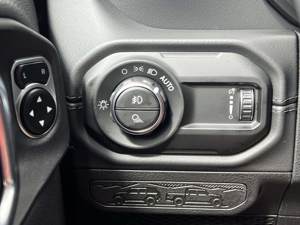 New 2026 Jeep Gladiator Sport AWD/4WD image 27