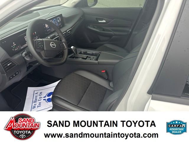 Used 2026 Nissan Sentra SR w/ SR Premium Package FWD image 13
