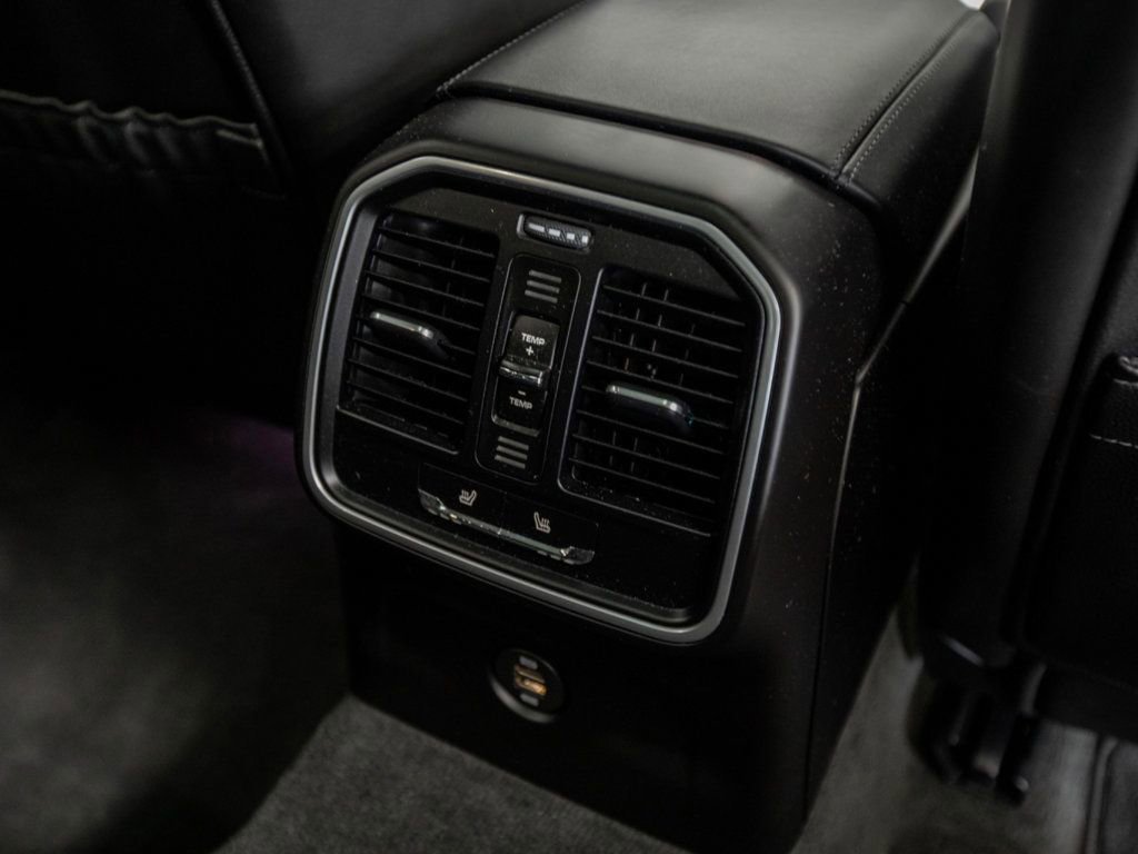 Used 2017 Porsche Macan Turbo AWD/4WD image 29