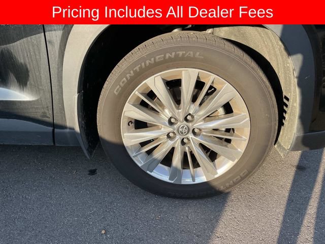 Used 2024 Toyota Grand Highlander AWD image 12