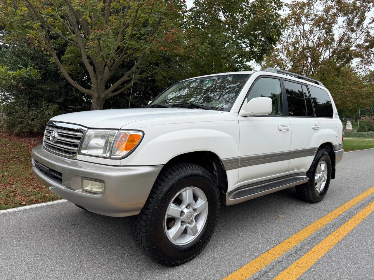 Used 2004 Toyota Land Cruiser image 3