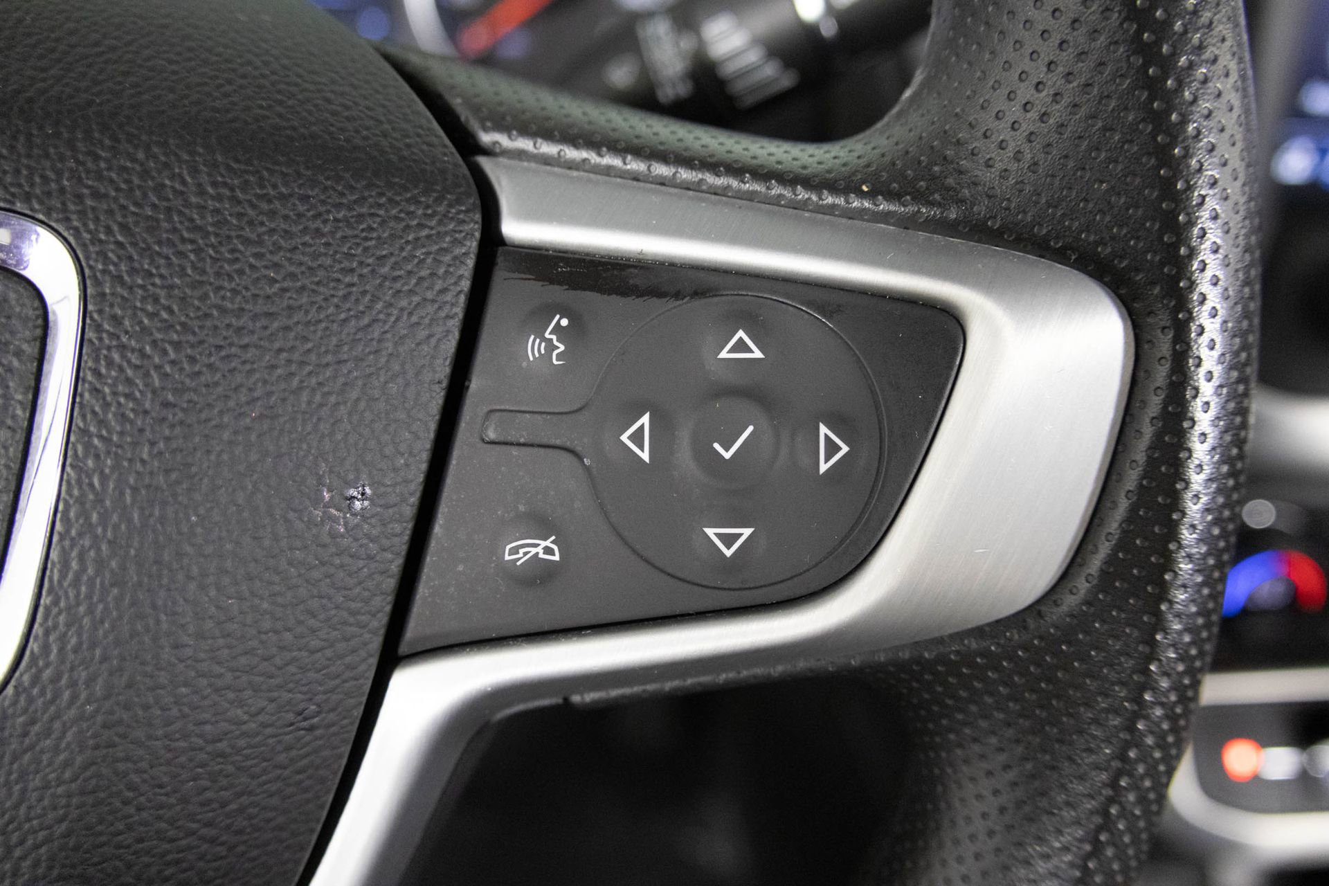 Certified 2023 GMC Acadia SLE w/ Driver Convenience Package image 31