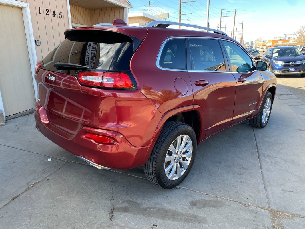 Used 2016 Jeep Cherokee Overland w/ Technology Group AWD/4WD image 10