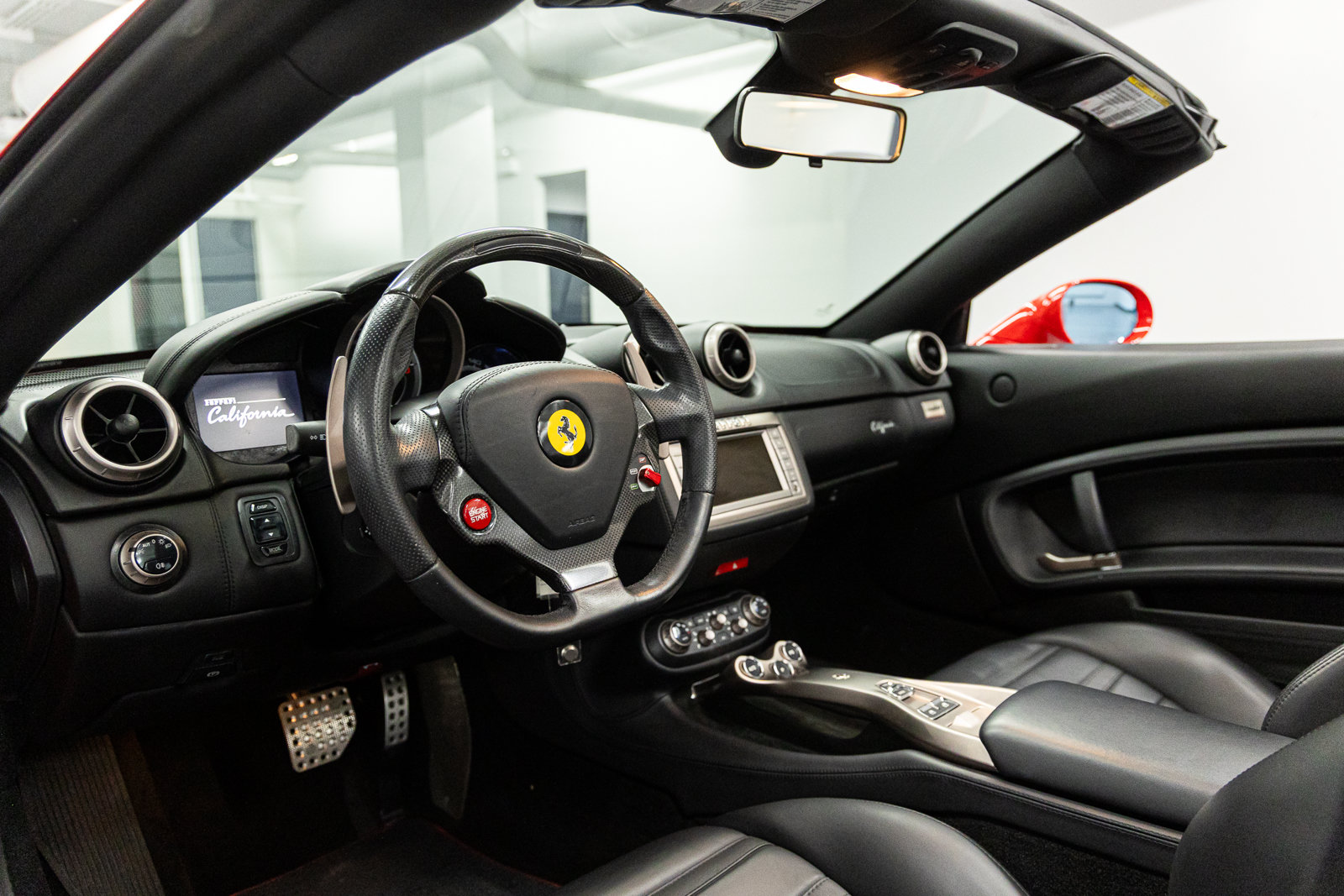 Used 2011 Ferrari California RWD image 61
