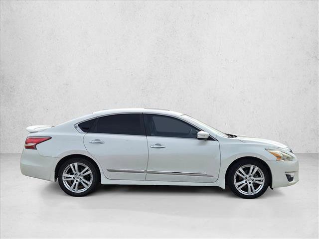 Used 2015 Nissan Altima 3.5 SL image 3