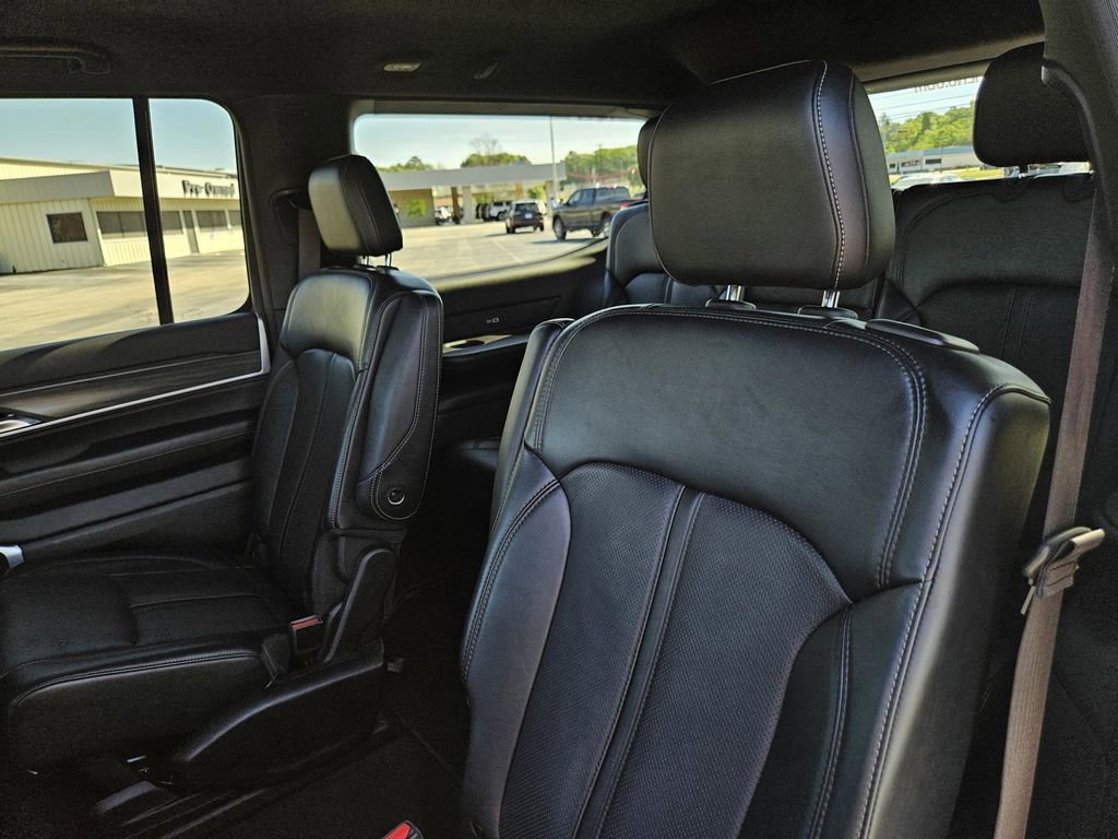 Used 2024 Jeep Wagoneer Series II image 30