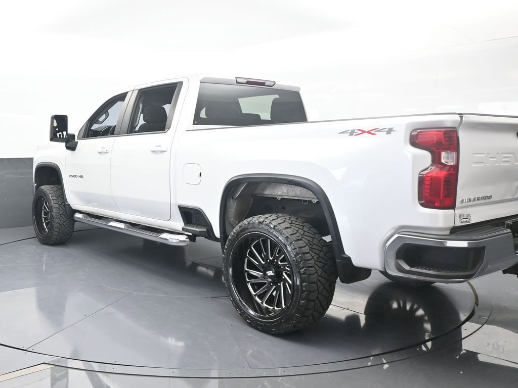 Used 2024 Chevrolet Silverado 2500 LT image 4