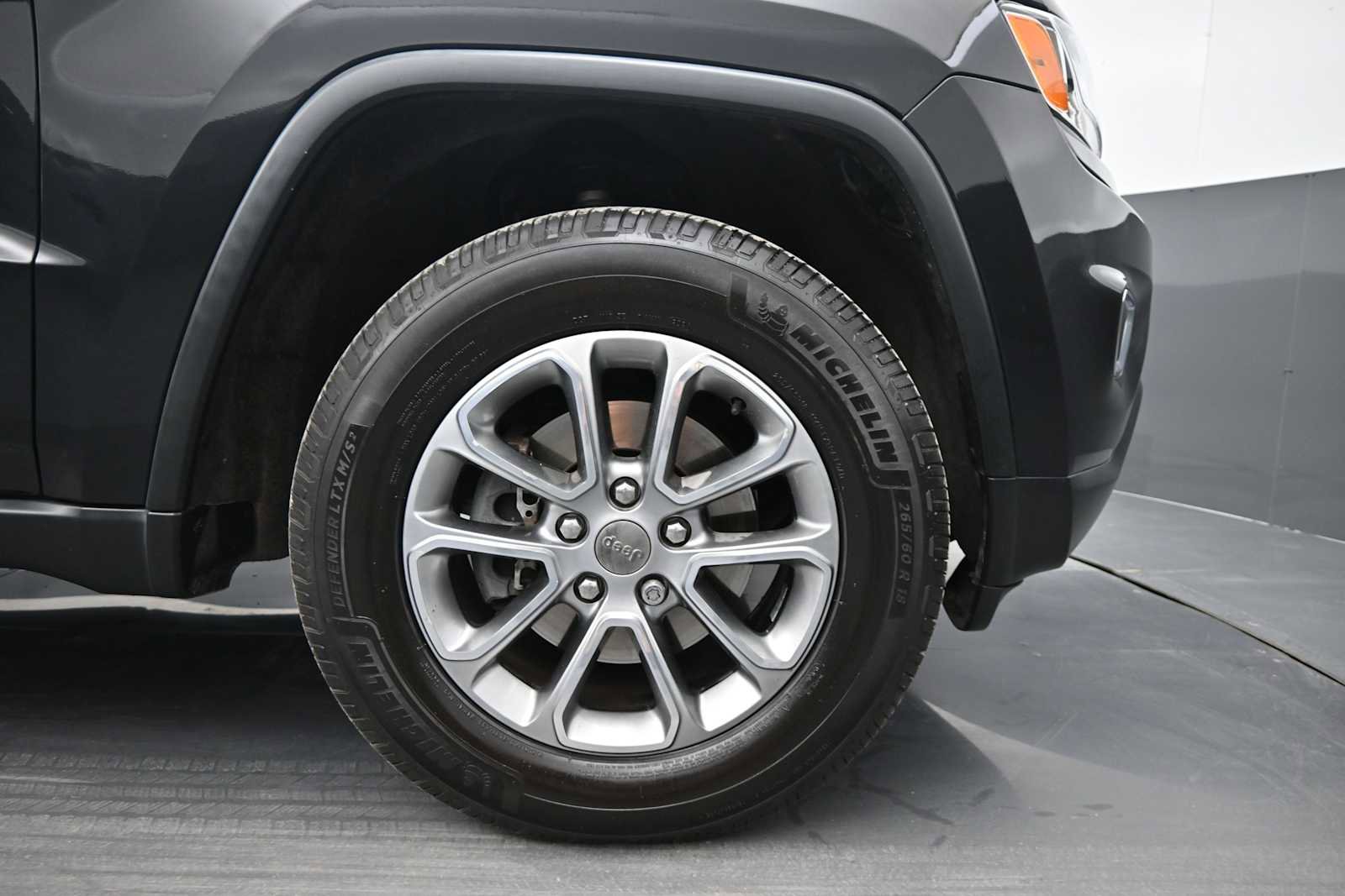 Used 2016 Jeep Grand Cherokee Limited AWD/4WD image 10