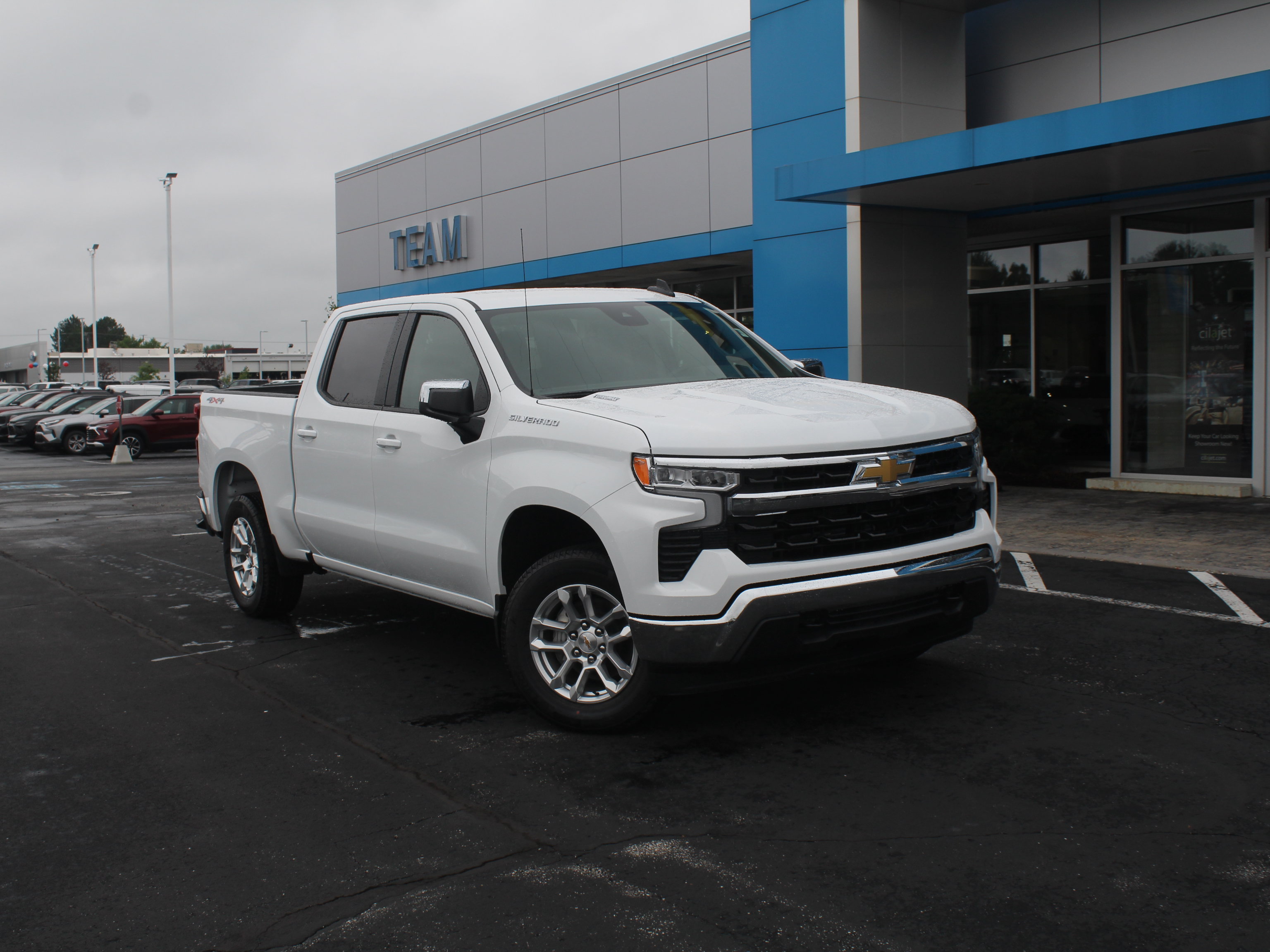 New 2026 Chevrolet Silverado 1500 LT AWD/4WD image 2