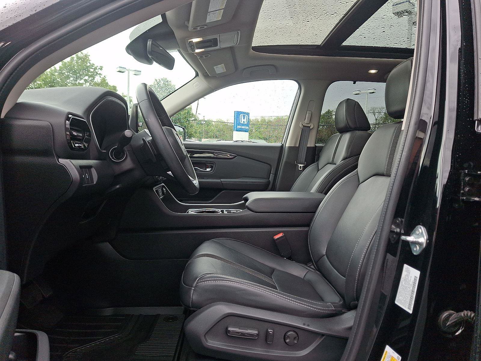 Used 2024 Honda Pilot Touring image 14