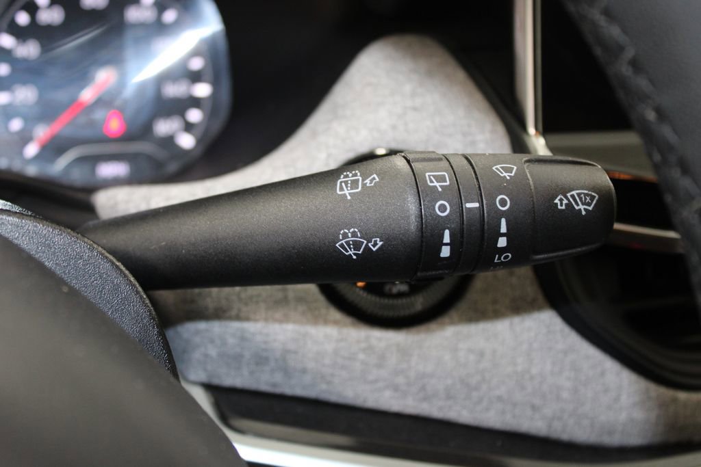 Used 2024 Jeep Compass Latitude image 23