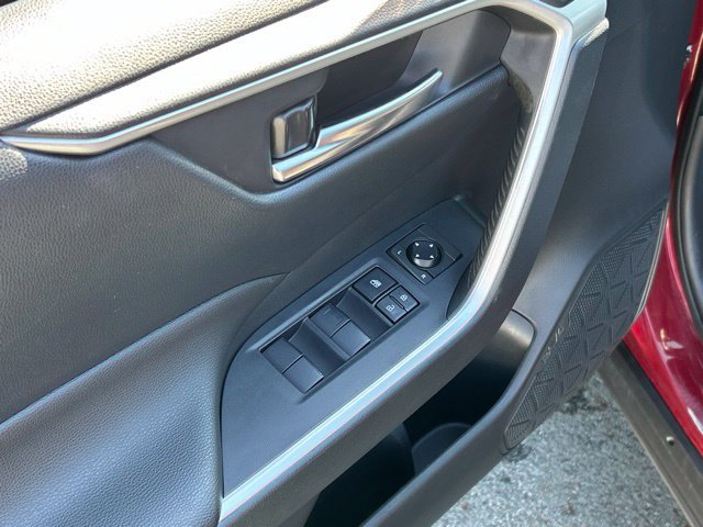 Used 2019 Toyota RAV4 XLE w/ All Weather Liner Package AWD/4WD image 21