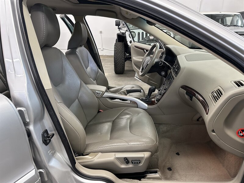 Used 2007 Volvo XC70 AWD/4WD image 15