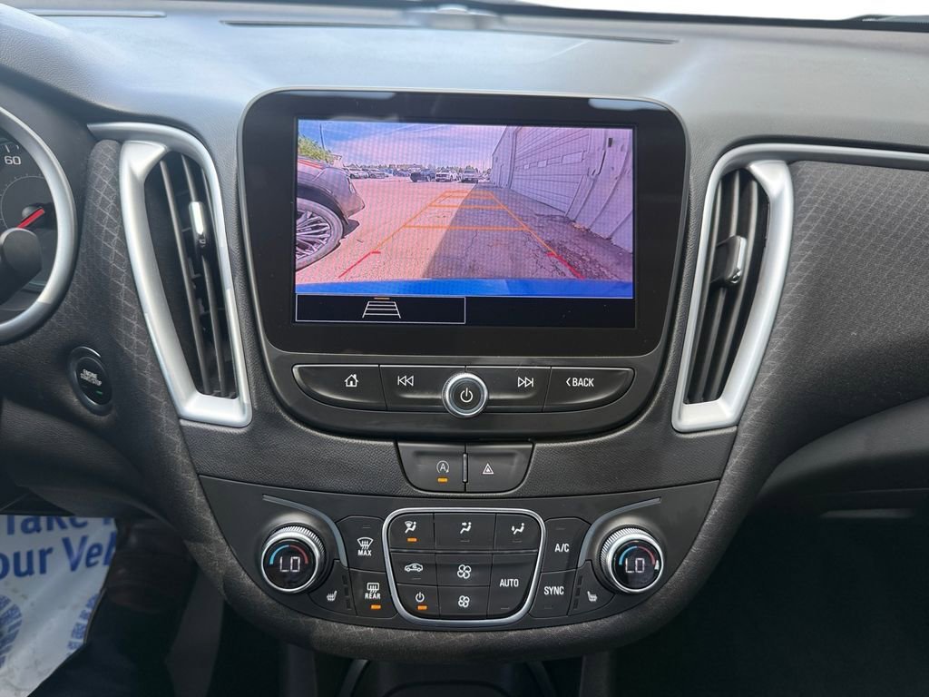 Used 2024 Chevrolet Malibu LT FWD image 20