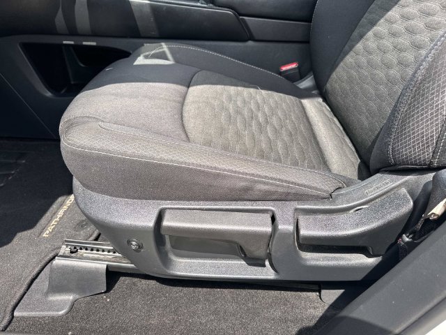 Used 2023 Nissan Pathfinder S FWD image 23