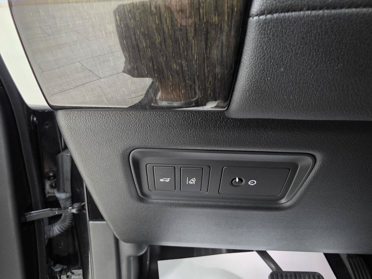Used 2017 Land Rover Range Rover Sport SE AWD/4WD image 39