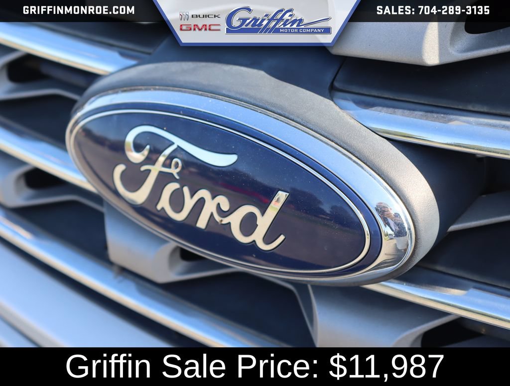Used 2016 Ford Explorer XLT w/ Equipment Group 202A FWD image 13