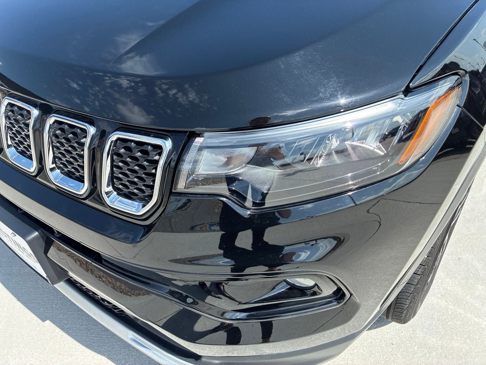Used 2023 Jeep Compass Limited AWD/4WD image 10