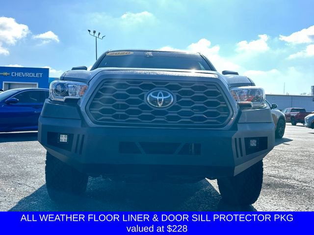 Used 2020 Toyota Tacoma TRD Off-Road AWD/4WD image 2