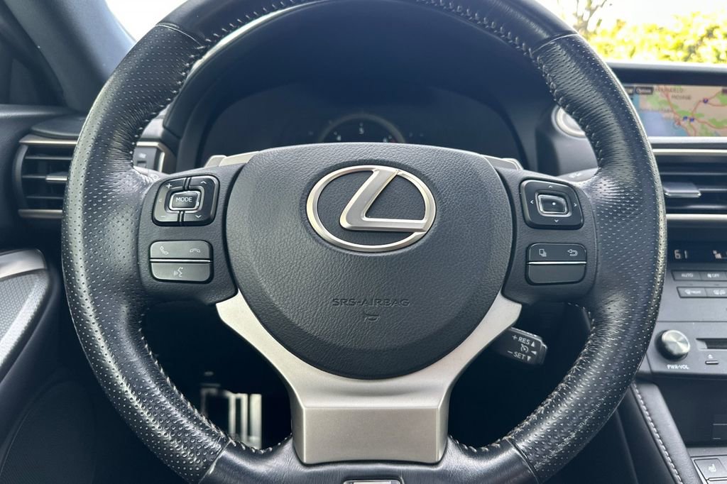 Used 2016 Lexus RC 200t image 23