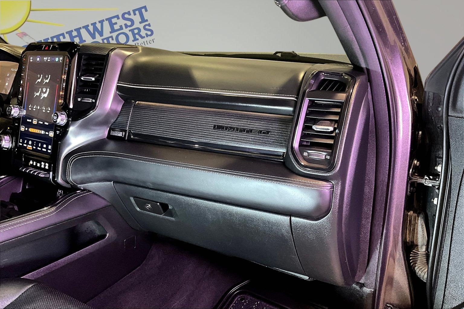 Used 2022 RAM 1500 Limited w/ Body Color Bumper Group AWD/4WD image 28