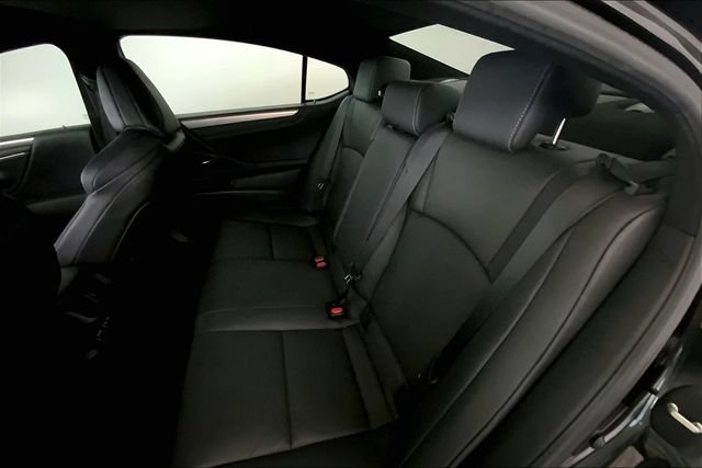 Used 2023 Lexus ES 300h F Sport FWD image 12