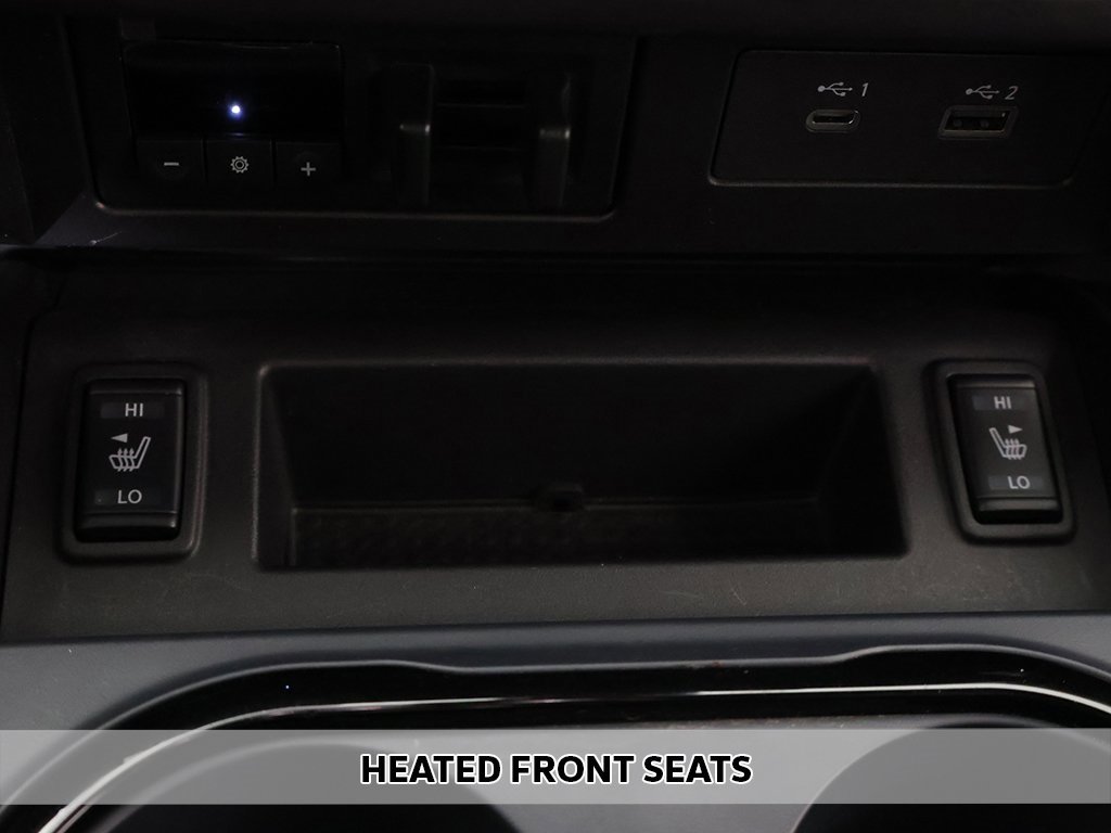 Used 2021 Nissan Titan PRO-4X w/ Pro-4x Convenience Package image 9