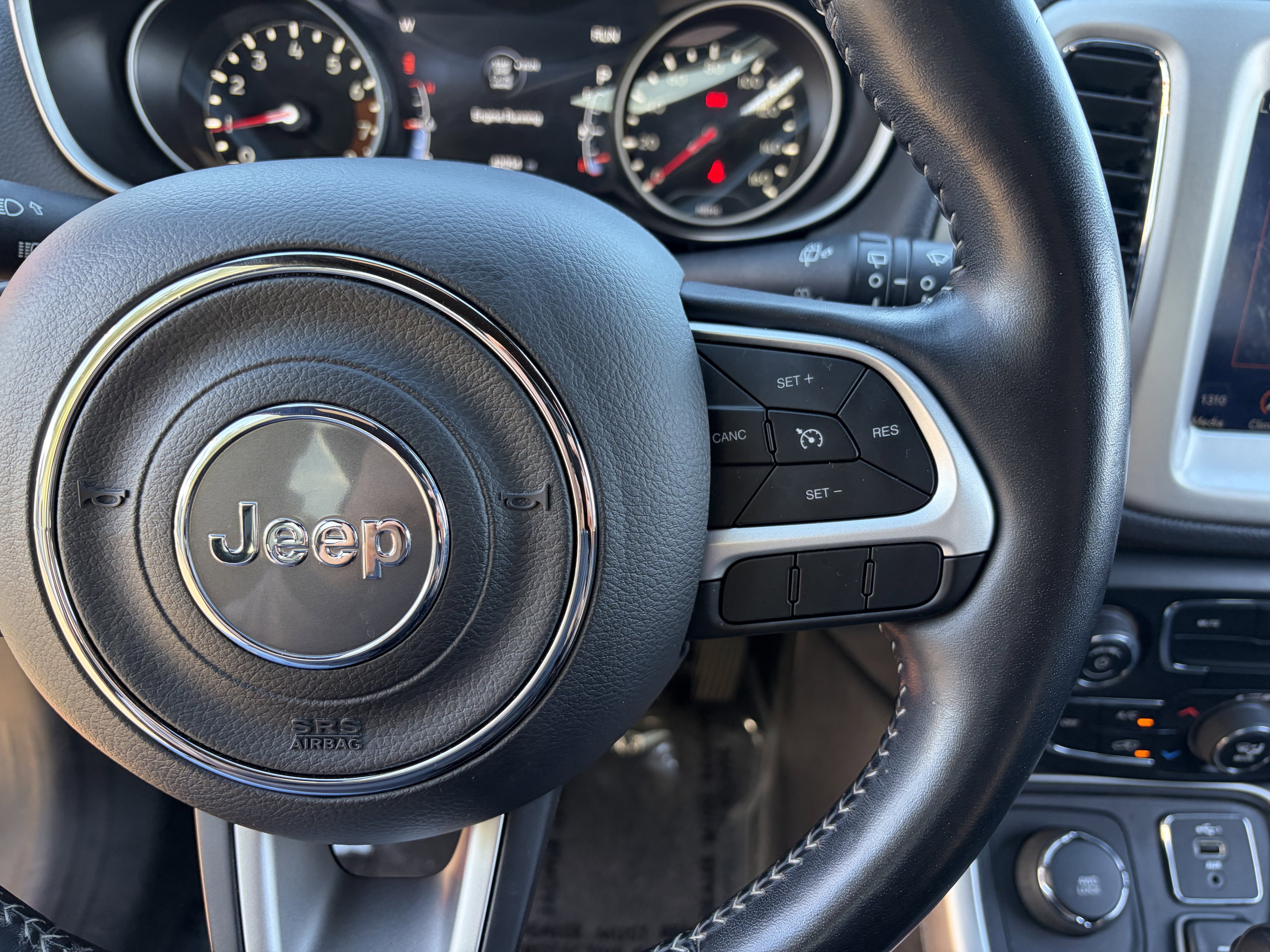 Used 2021 Jeep Compass Latitude image 23
