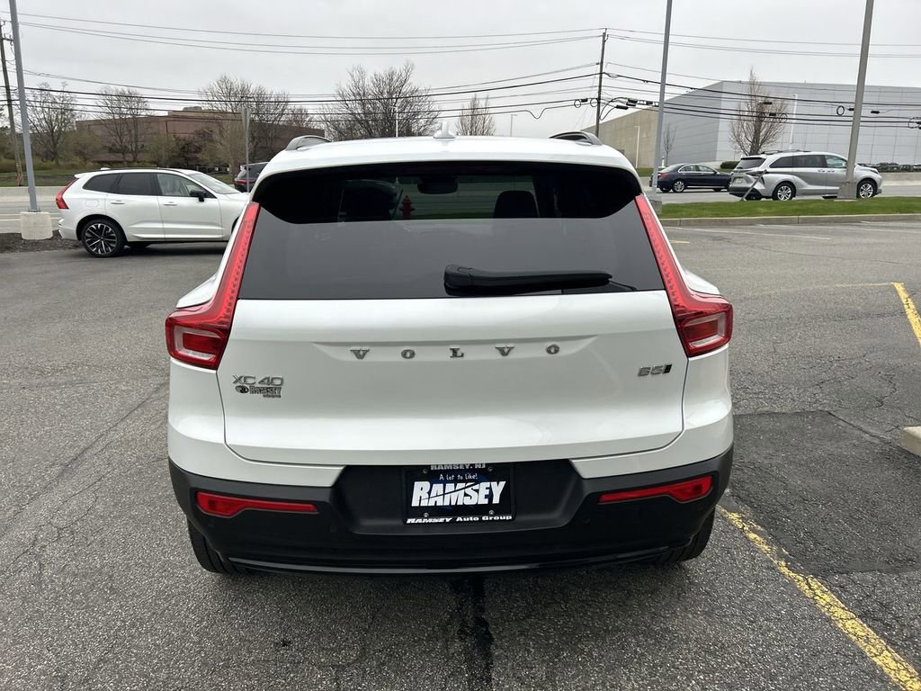 Certified 2023 Volvo XC40 B5 Plus w/ Driver Assist Package image 7