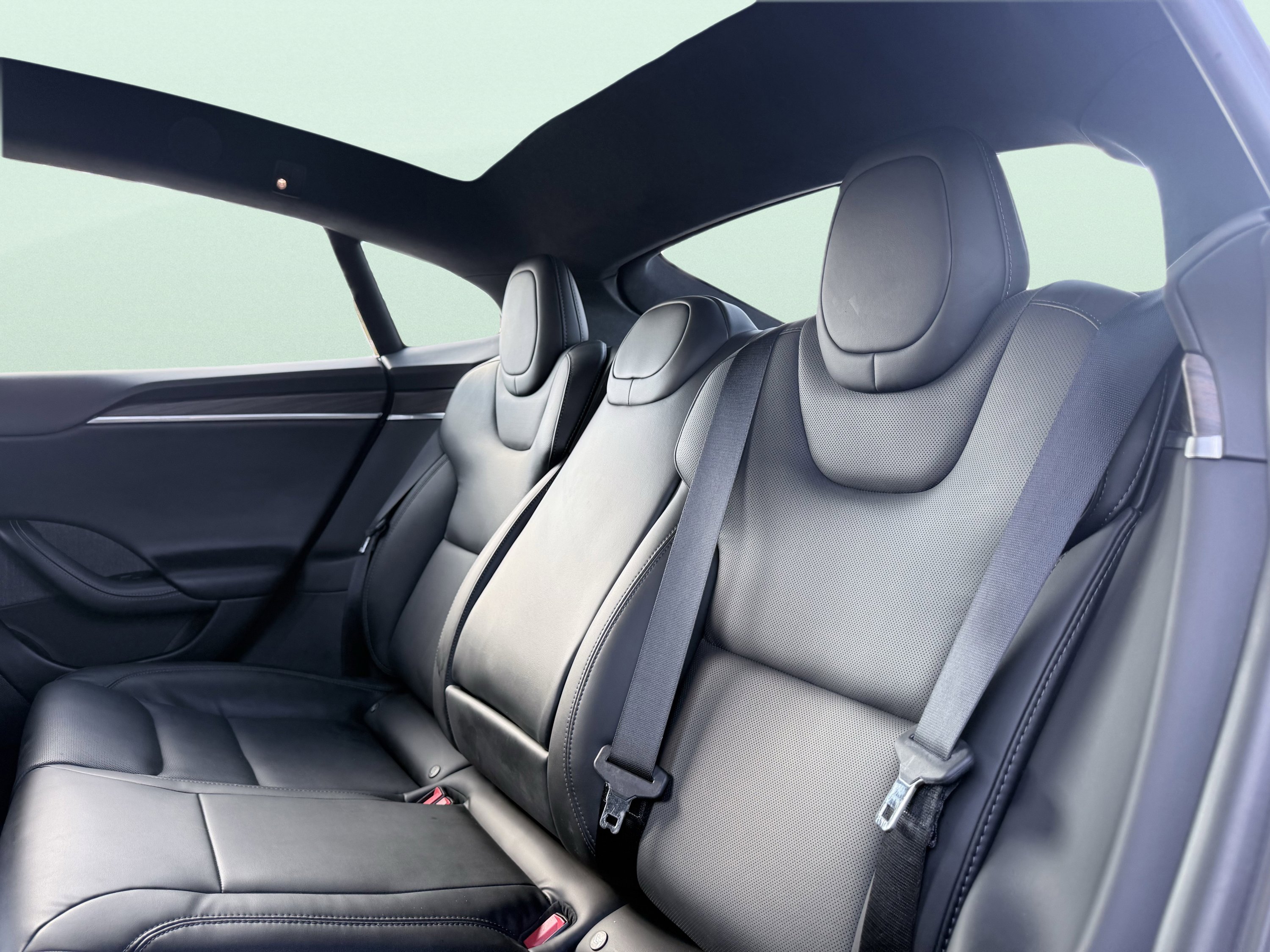 Used 2022 Tesla Model S image 38