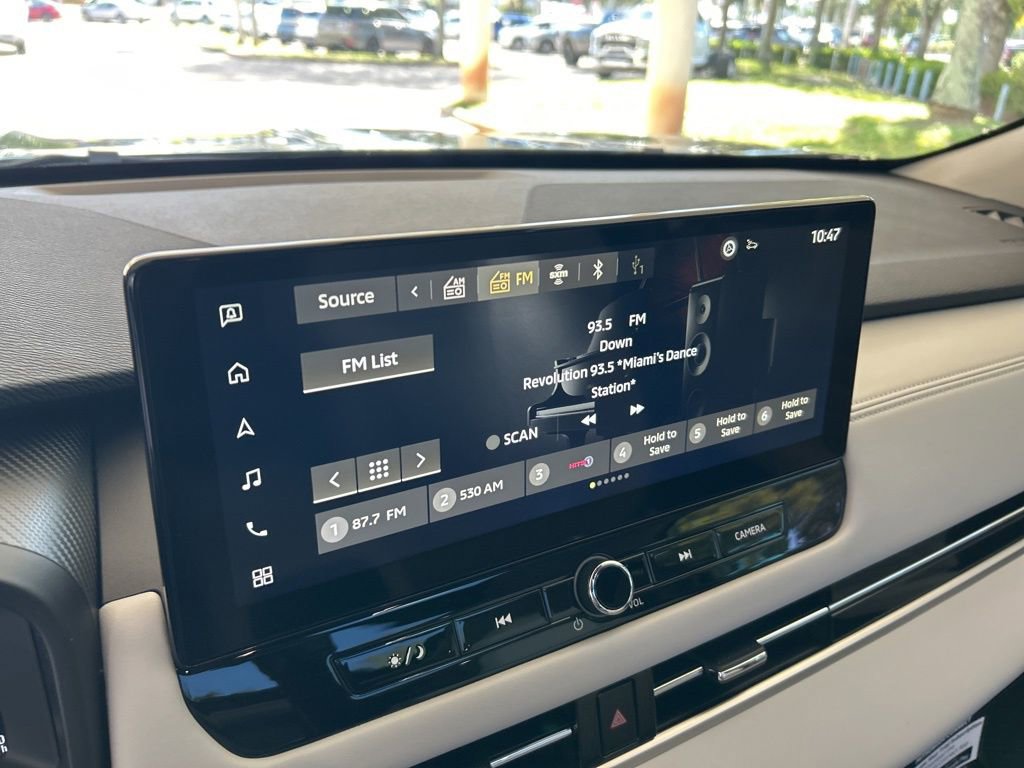 New 2025 Mitsubishi Outlander SEL image 7