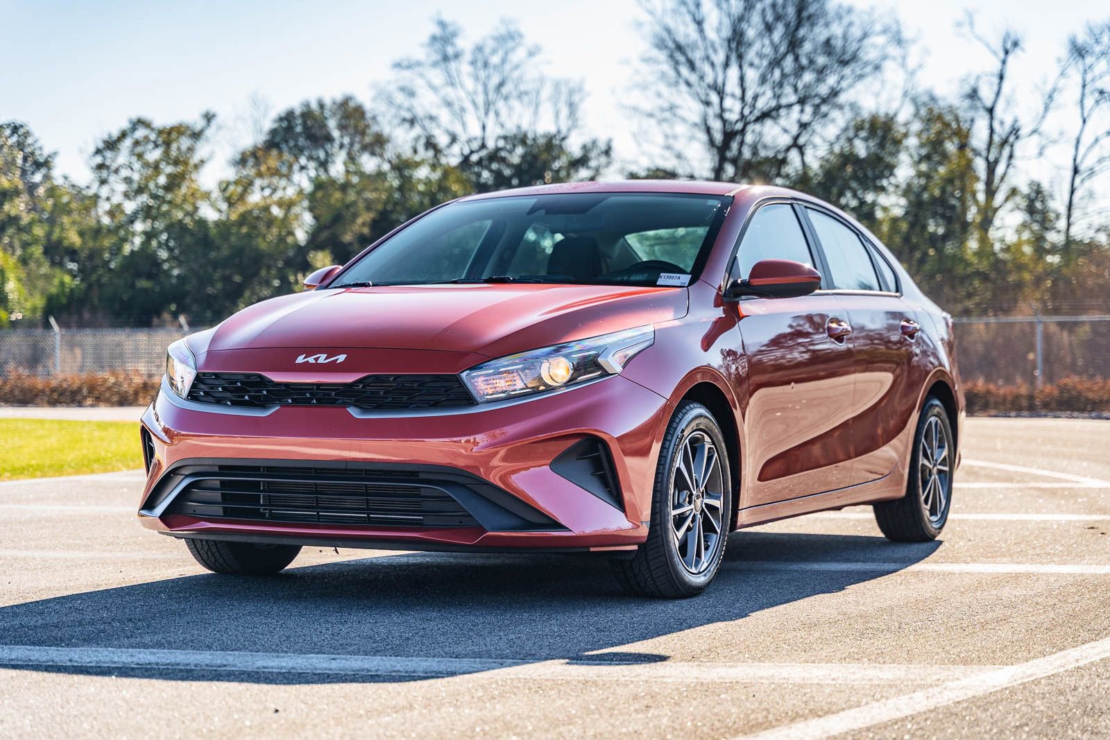 Used 2023 Kia Forte LXS image 3