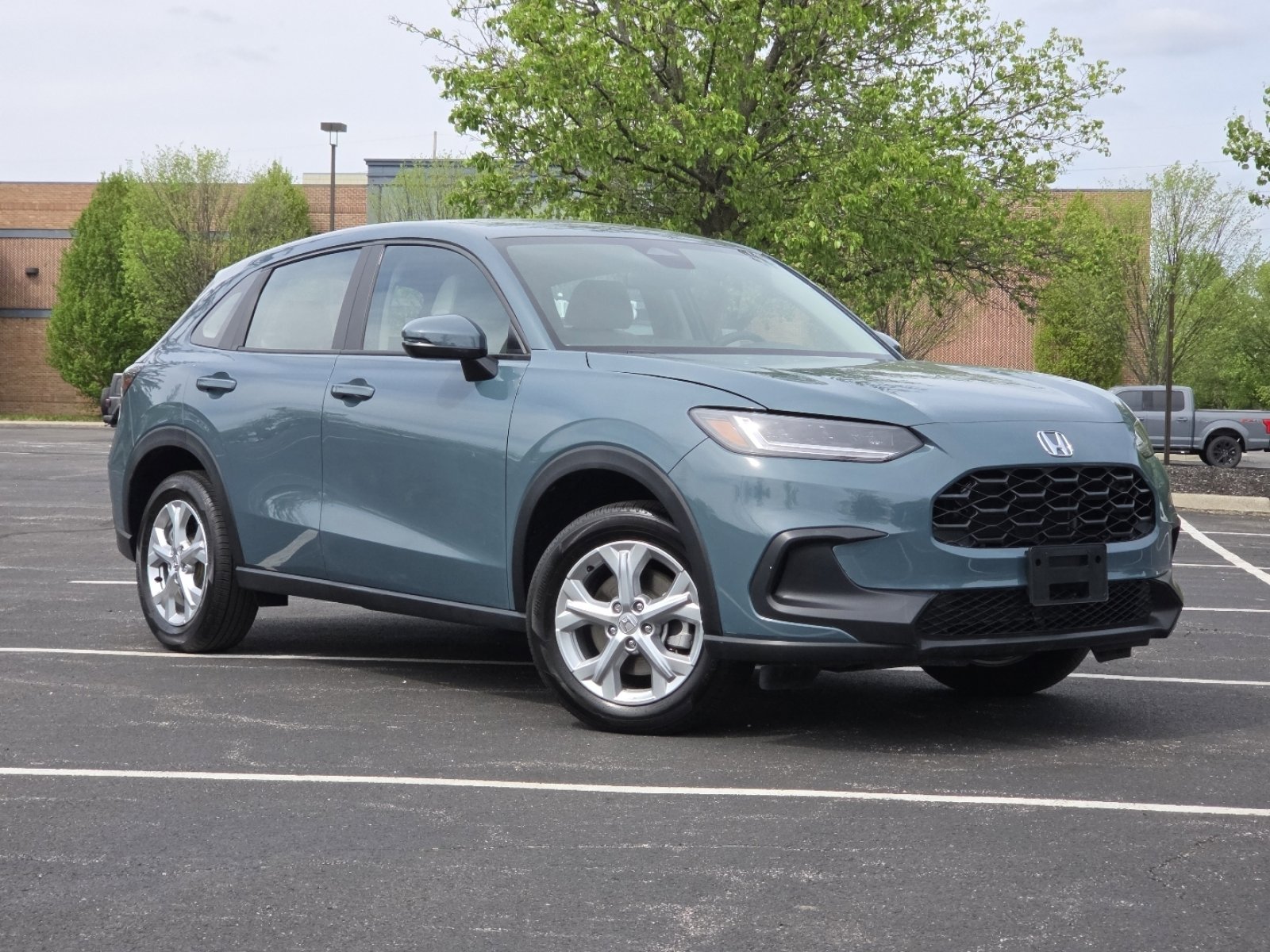 Certified 2025 Honda HR-V LX image 2