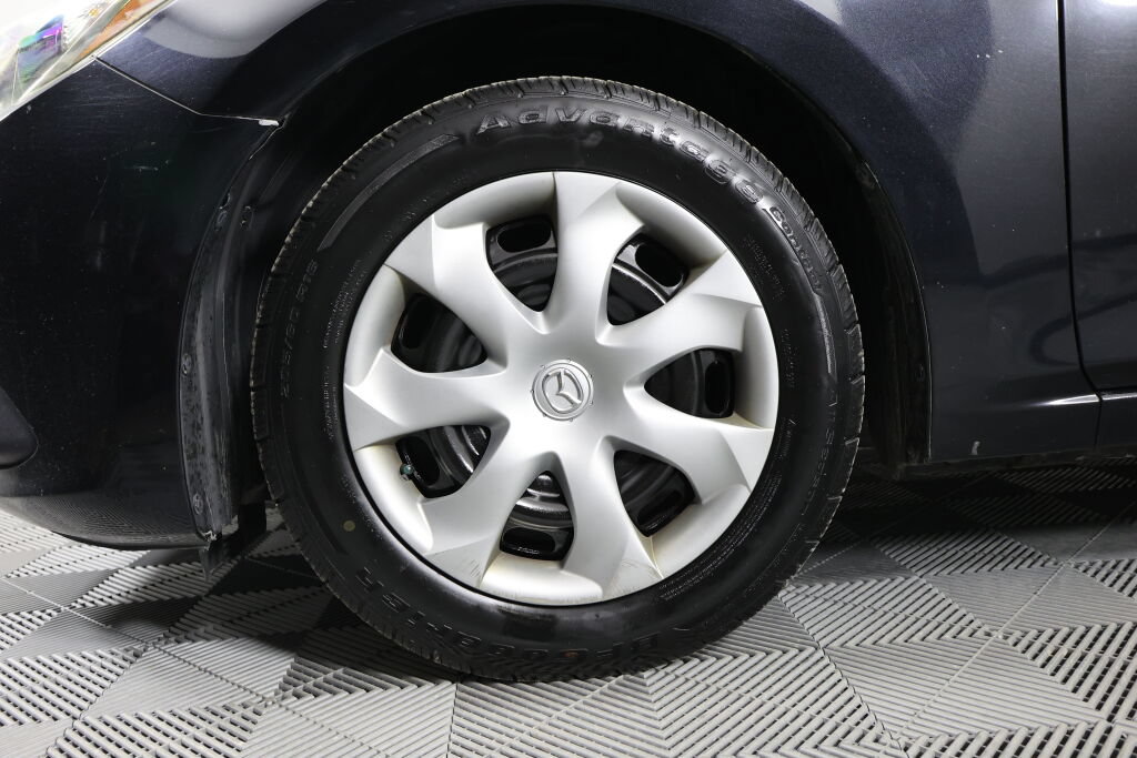Used 2014 MAZDA MAZDA3 i Sport FWD image 9