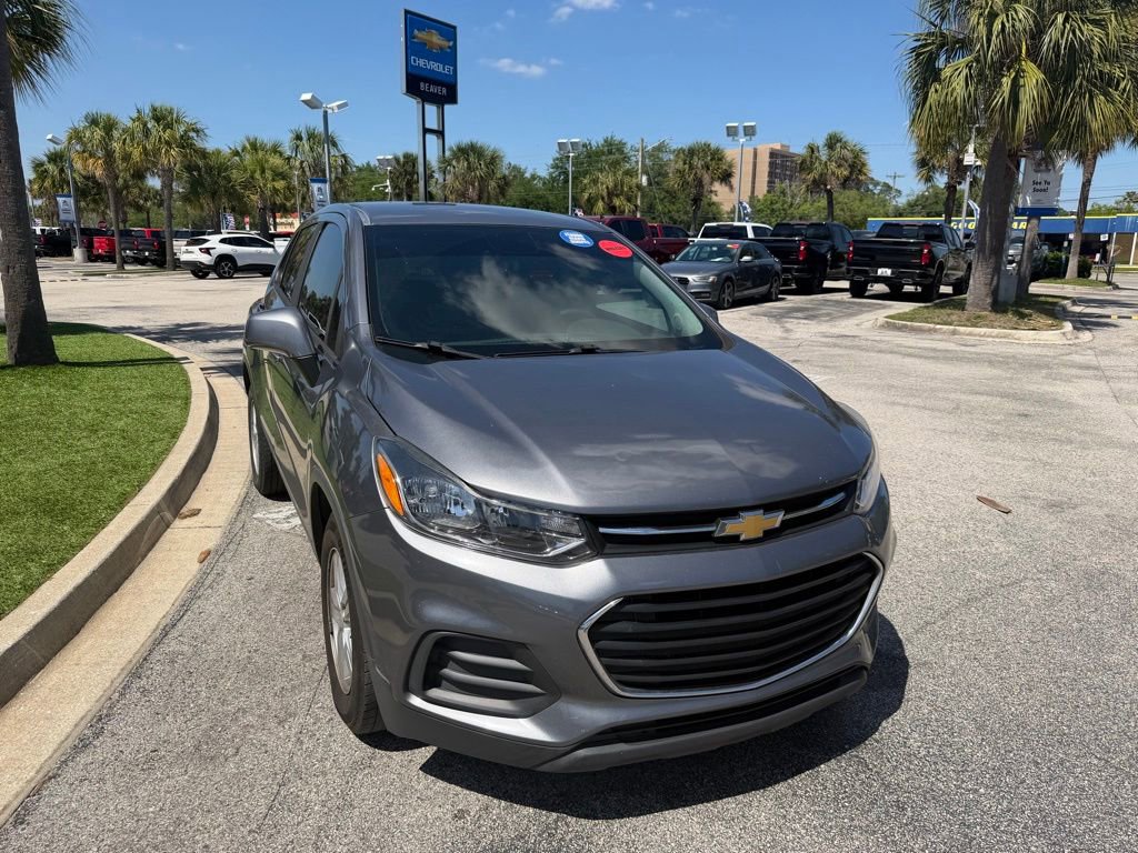 Used 2020 Chevrolet Trax LS w/ Tint and Cruise Package FWD image 2