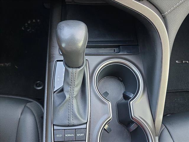 Used 2023 Toyota Camry SE FWD image 11