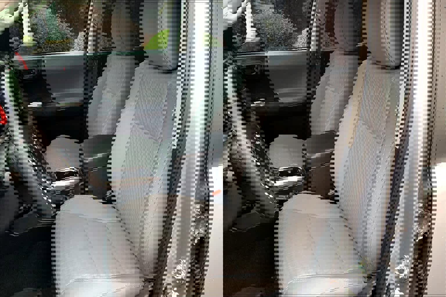 Used 2021 Toyota Tacoma SR5 RWD image 7