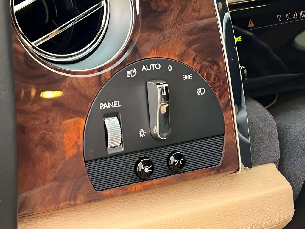 Used 2011 Rolls-Royce Ghost image 18