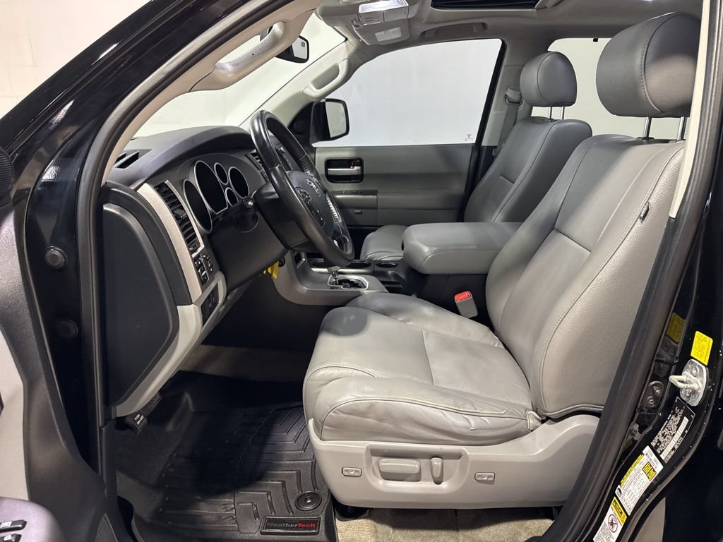 Used 2011 Toyota Sequoia Limited AWD/4WD image 27