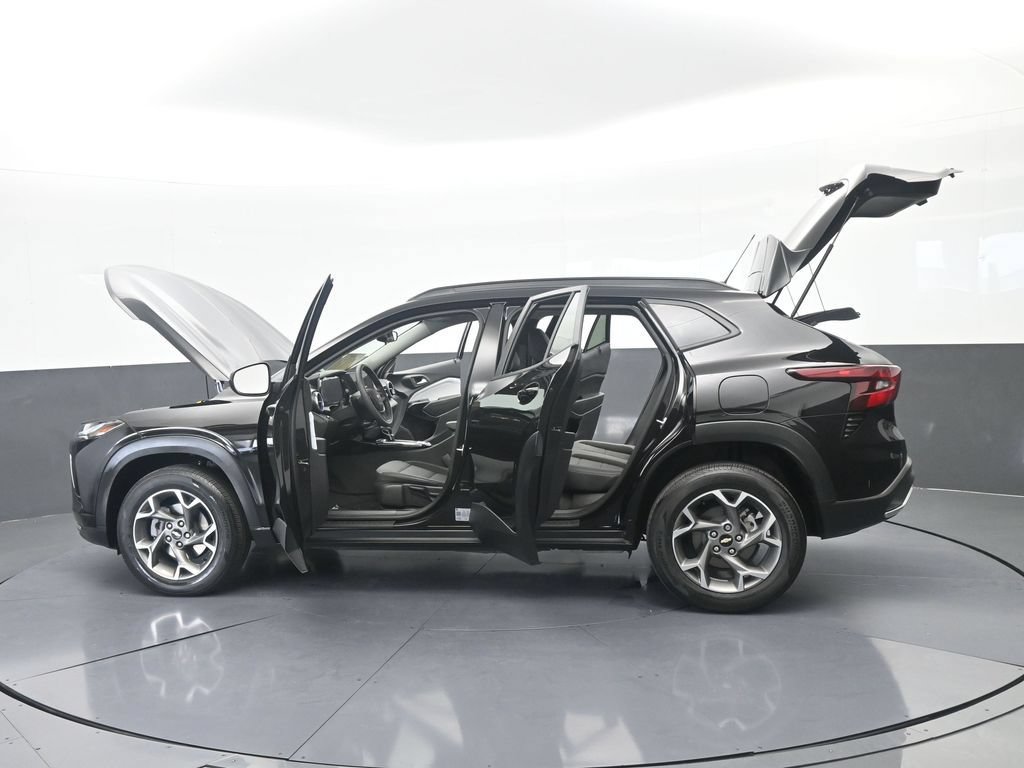 Used 2026 Chevrolet Trax LT FWD image 69