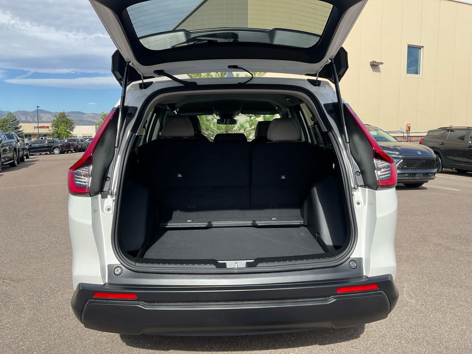 Used 2025 Honda CR-V LX image 20