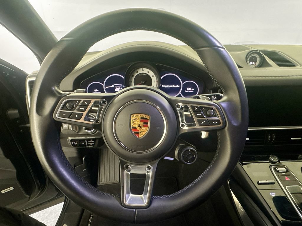 Used 2023 Porsche Cayenne Turbo AWD/4WD image 11